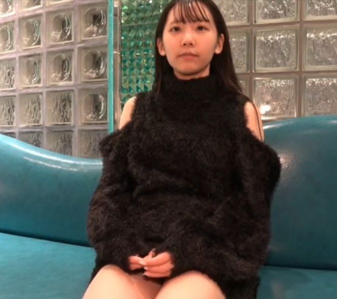 手机直播身材苗条美女主播床上大秀自己的美鲍